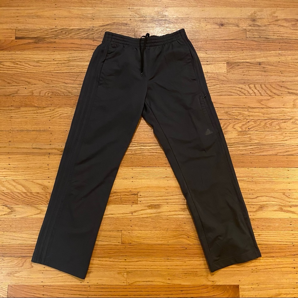 Adidas sweatpants dark gray size medium